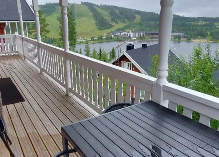 Hallan Alpit A Moekki