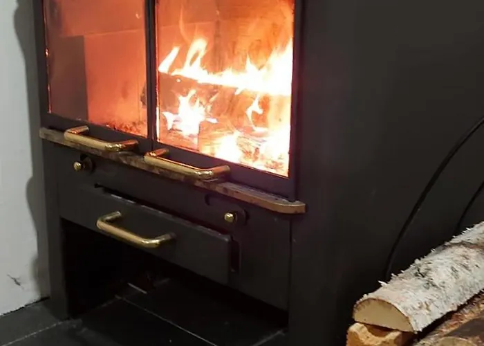 Hallan Alpit A Moekki *